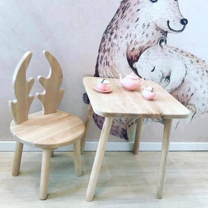 Table pour enfants en hêtre fait main