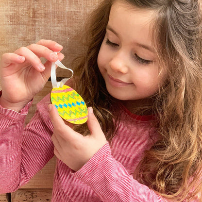 Boîte cadeau à fabriquer soi-même pour la décoration de Pâques