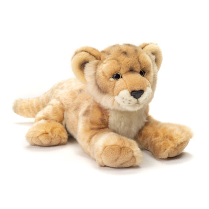 Lionne allongée 32 cm - peluche - peluche