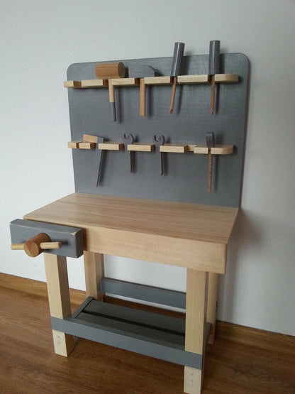 Établi en bois pour enfants avec outils