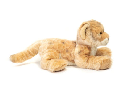 Lionne allongée 32 cm - peluche - peluche